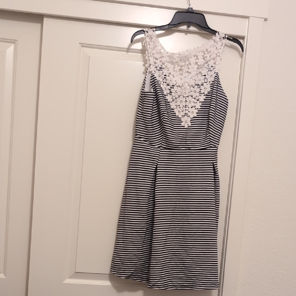 Maison Jules - Black And White Lace Detail Dress Size L